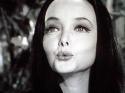 17647_Morticia-the-addams-family-1964-28099613-576-432.