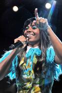 22898_1337210171_santigold-560.