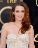 24021_Kristen-Stewart_headshot_Oscars.