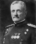 2518300px-General_John_Joseph_Pershing_head_on_shoulders.