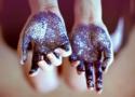 31842_cool-glitter-hands-photography-purple-Favim_com-437042.
