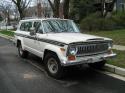 3596_1024px-Jeep_Cherokee_SJ_Chief_S_f.