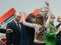 39500_putin-femen.