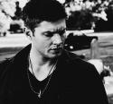 39503_black-and-white-cemetery-dean-winchester-jensen-ackles-man-Favim_com-264896.