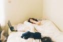 4003_alone-bed-computer-girl-lazy-Favim_com-76172.