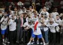 4279pemain-dallas-mavericks-bersuka-ria-usai-memastikan-gelar-juara-nba-_110613103327-241.
