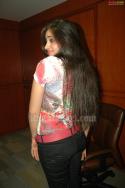 4877_navneetkaur2352.