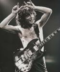 6214AngusYoung.