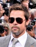 6437Brad_Pitt_Inglorious_Basterds_Berlin_premiere.