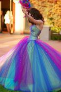 68946_strange-wedding-dress-04.