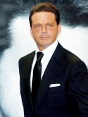 7137luismiguel_050708_300.