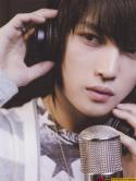 79501_jaejoong_headphones_large.