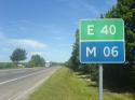 8189800px-E40_Road_Sign.