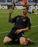 90056_klose_gol_argentina_404_500.