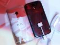 94240_83-samsung-galaxy-s4-vs-htc-one-live-3.
