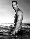 97399_001-men-paul-walker-mens-health-www_huy_com_ua.