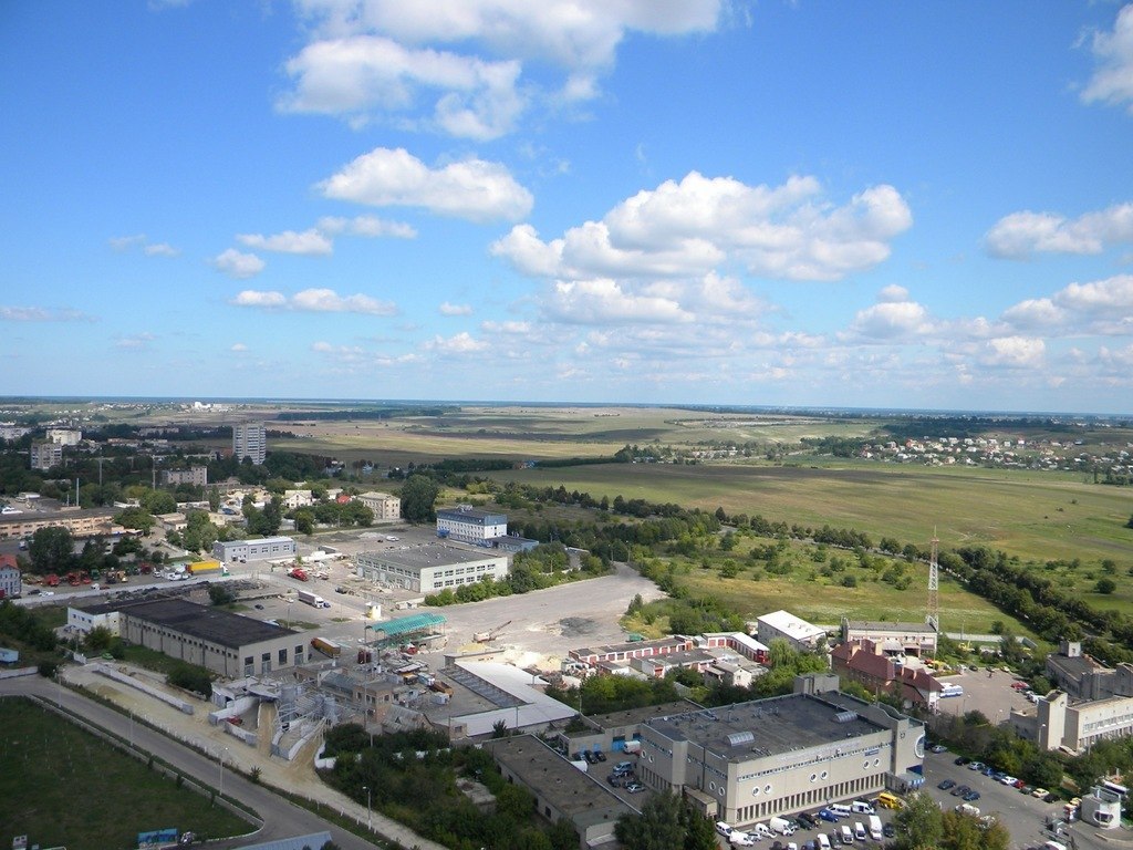 Труба ТЕЦ в городе Ровно, Украина