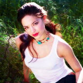 http://www.pictureshack.ru/images/78398_Kristin_Kreuk_av.png